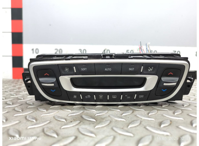 Блок управления печки/климат-контроля к Renault Megane, 2010г.