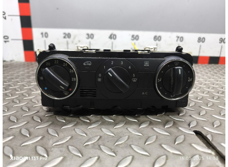 Блок управления печки/климат-контроля к Mercedes A W169, 2009г.