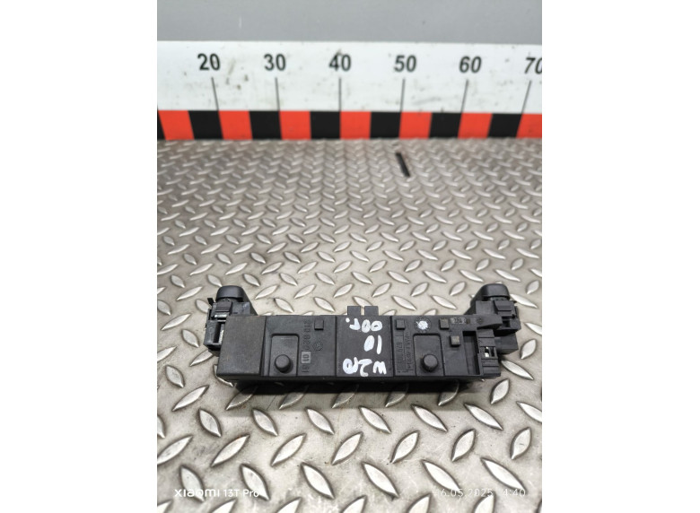 Кнопка подогрева сидений к Mercedes E W210, 2000г.