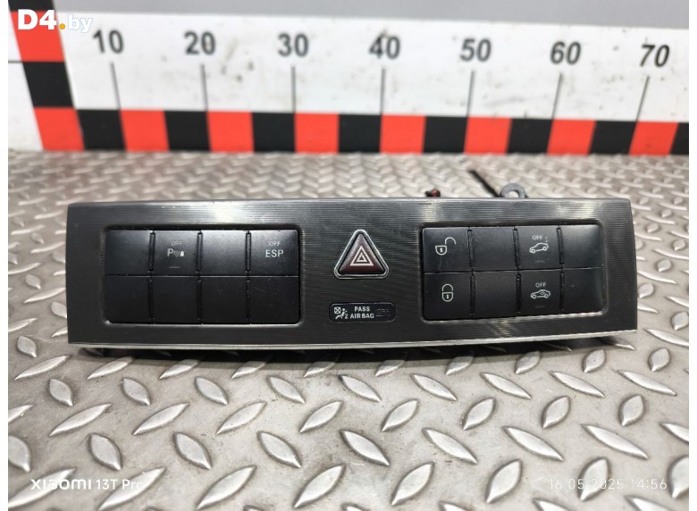 Блок кнопок к Mercedes CW203 undefined г.