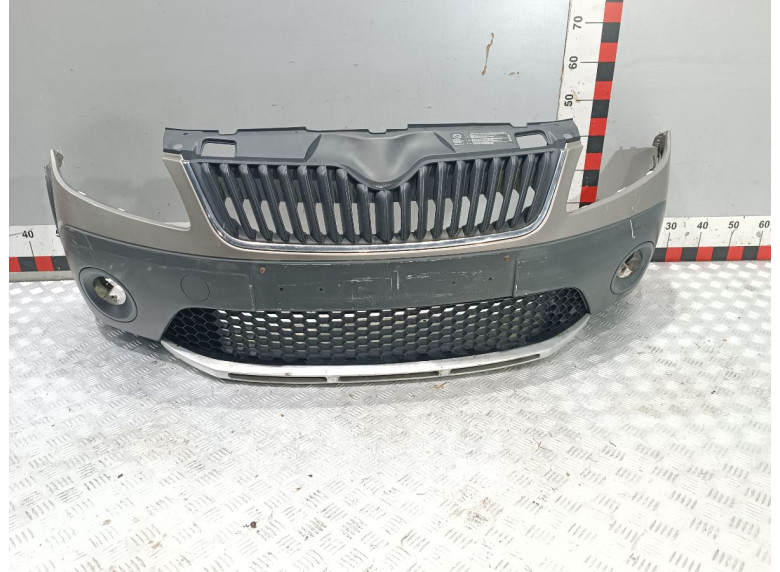 Бампер передний к Skoda Fabia, 2011г.