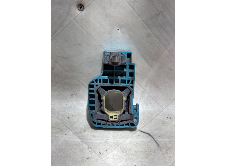 Крепление кассеты радиаторов к BMW 5 G30/G31, 2022г.