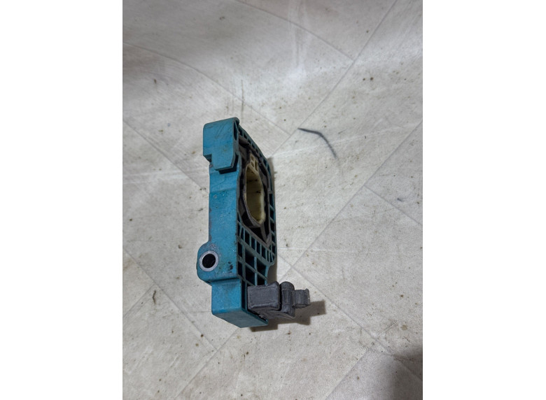 Крепление кассеты радиаторов к BMW 5 G30/G31, 2022г.