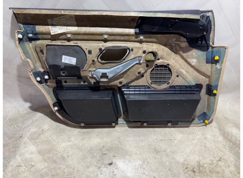 Обшивка двери передней правой (дверная карта) к BMW 5 E39, 2001г.