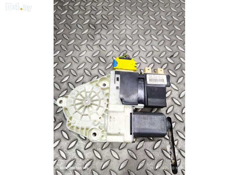 Моторчик стеклоподъемника передний правый к Citroen C5 undefined г.