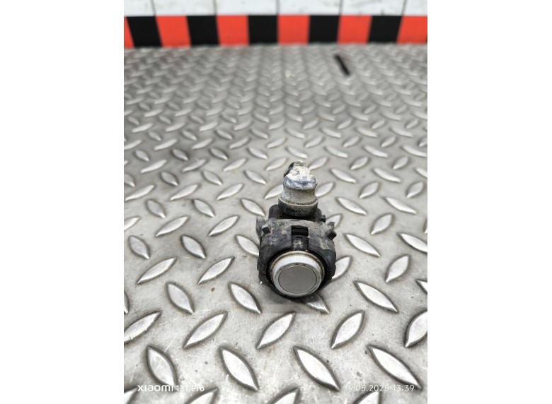 Датчик парктроника к Mercedes C W203, 2002г.