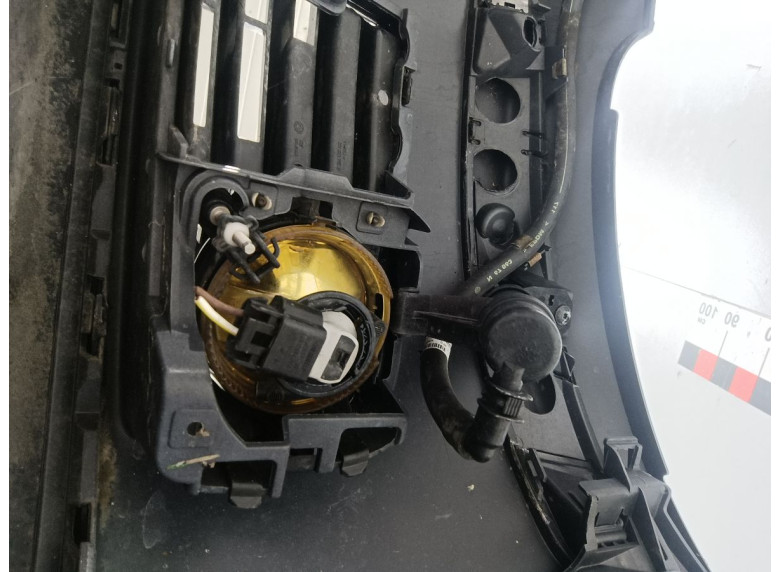 Фара противотуманная левая к Volkswagen Golf, 2006г.