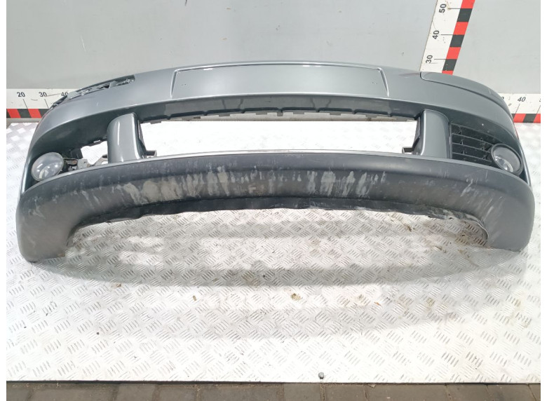 Бампер передний к Volkswagen Golf, 2006г.