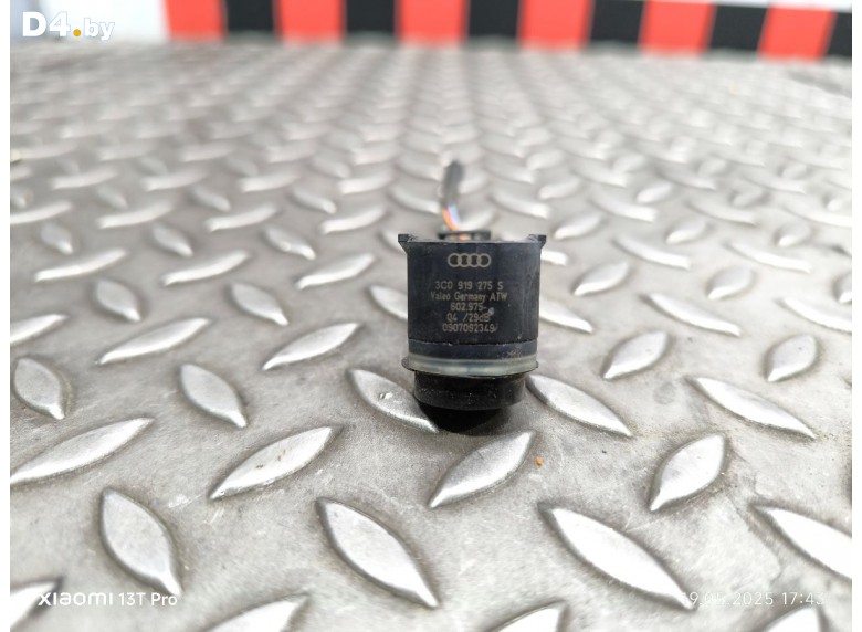 Датчик парктроника к Volkswagen Golf undefined г.