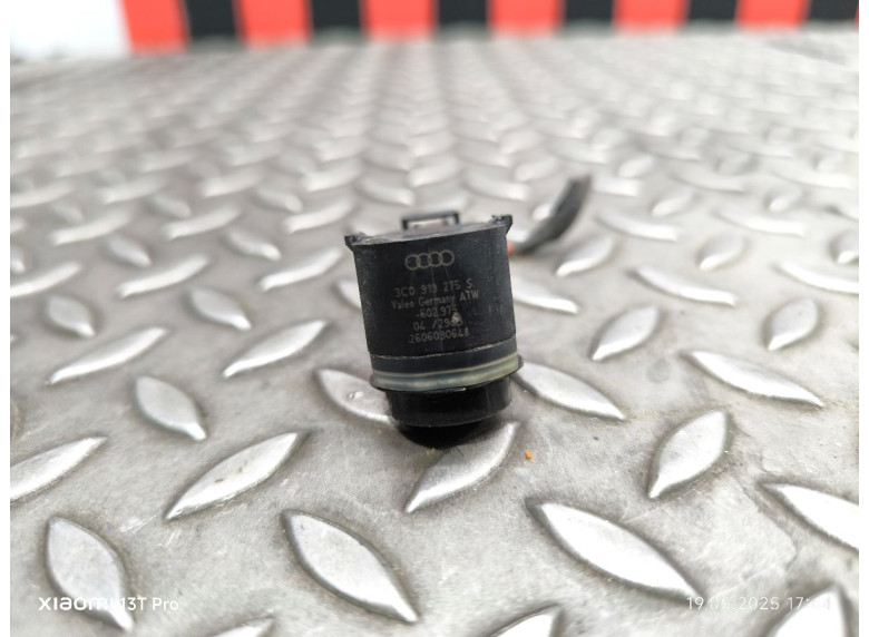 Датчик парктроника к Volkswagen Golf, 2010г.