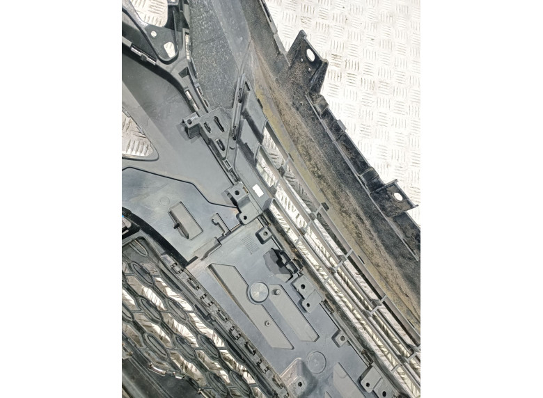 Заглушка (решетка) в бампер передний к Opel Astra, 2020г.