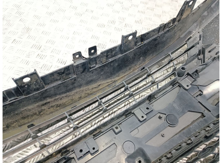 Заглушка (решетка) в бампер передний к Opel Astra, 2020г.