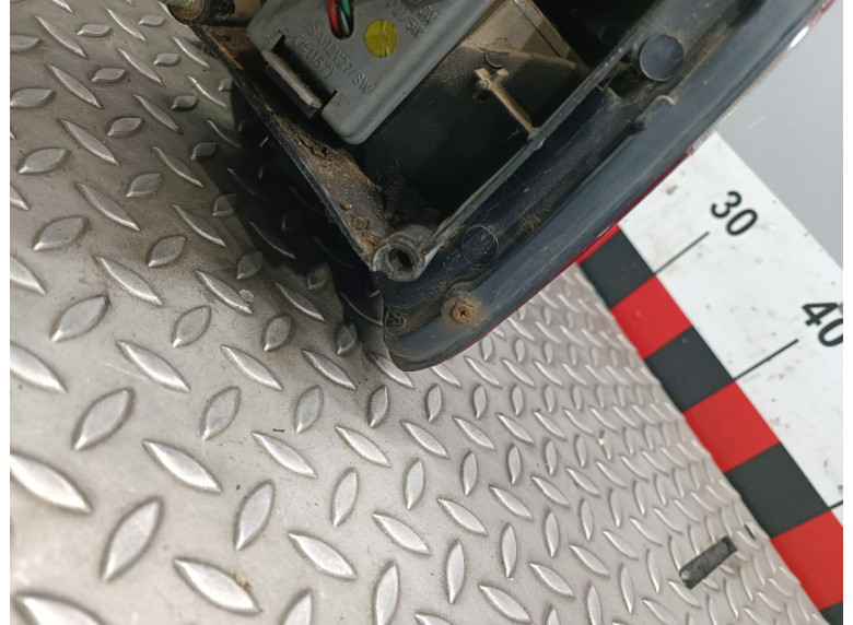 Фонарь задний левый к Kia Sportage, 1998г.