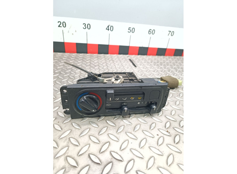 Блок управления печки/климат-контроля к Kia Sportage