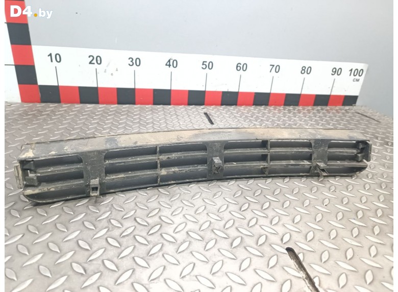 Заглушка (решетка) в бампер к Audi A6 undefined г.