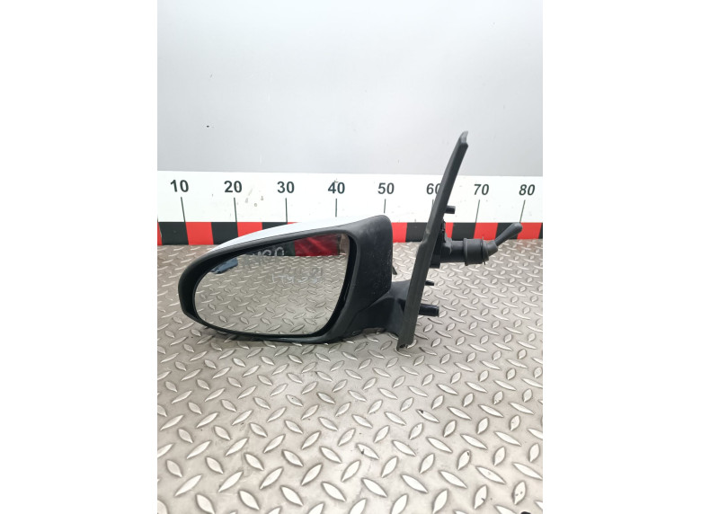 Зеркало наружное левое к Toyota Aygo, 2014г.