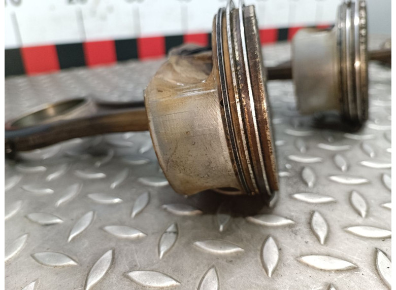 Поршень к BMW 7 E65/E66, 2005г.