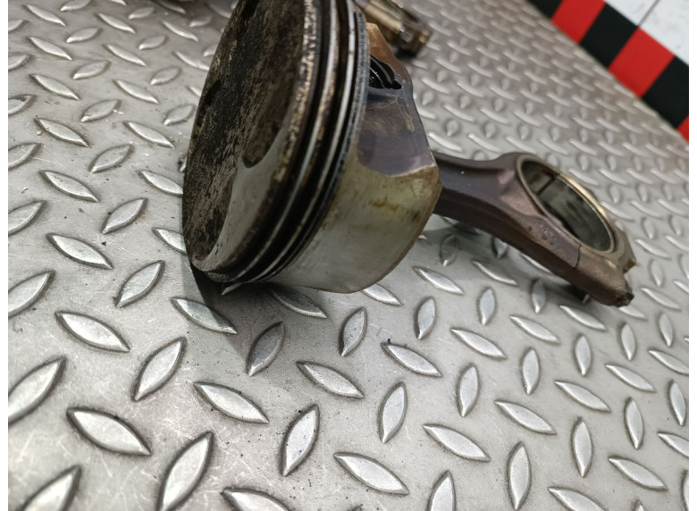 Поршень к BMW 7 E65/E66, 2005г.