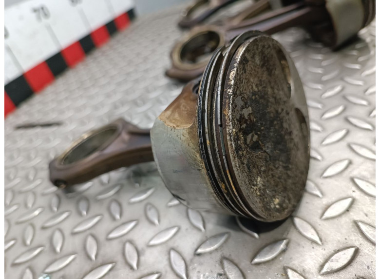 Поршень к BMW 7 E65/E66, 2005г.