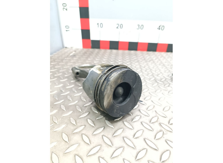 Поршень к Поршень к Volvo V40 undefined г. V40