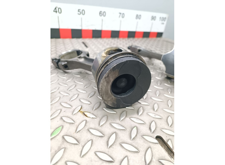 Поршень к Поршень к Volvo V40 undefined г. V40