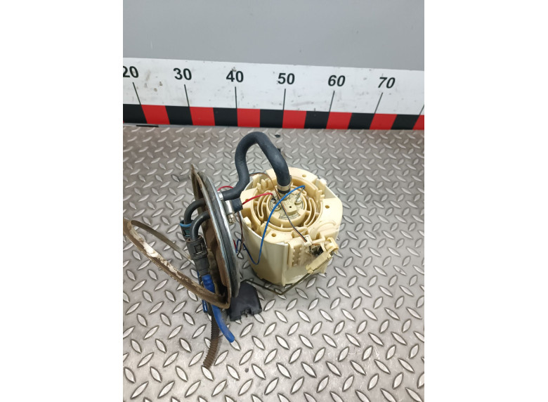 Насос топливный к Opel Vectra, 1998г.