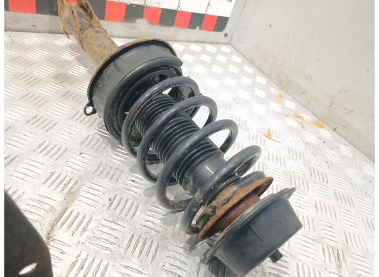 Пружина передняя к Volkswagen Passat, 1990г.