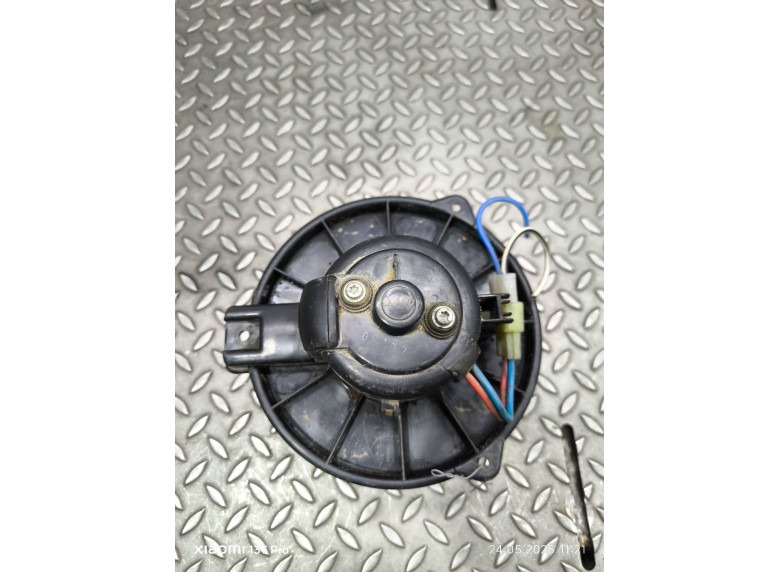 Моторчик печки к Volvo S40, 2000г.
