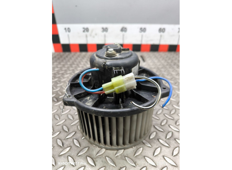 Моторчик печки к Volvo S40, 2000г.