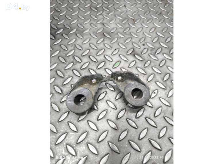 Кронштейн радиатора к Opel Vectra undefined г.