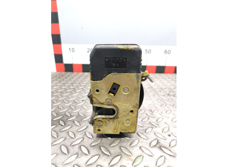 Замок двери передней правой к Opel Vectra, 1998г.