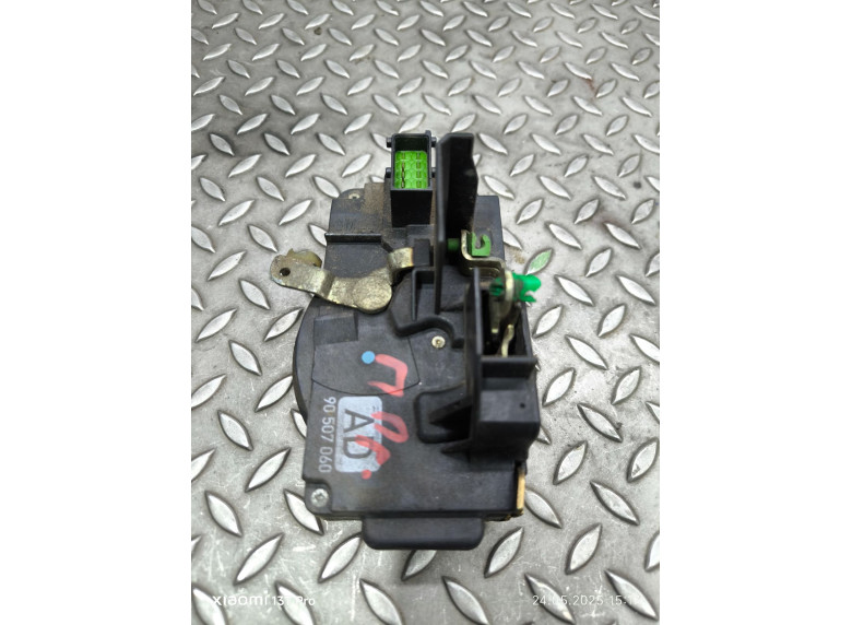 Замок двери передней правой к Opel Vectra, 1998г.