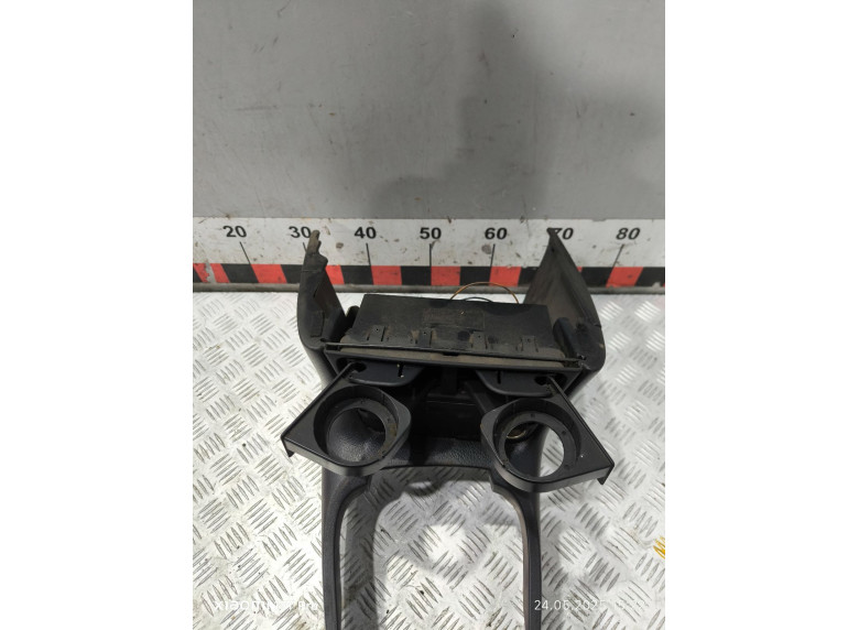 Консоль салона (кулисная часть) к Opel Vectra, 1998г.