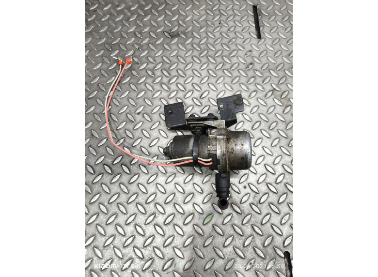 Насос вакуумный к Mercedes ML W163, 2001г.