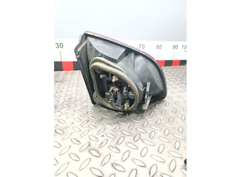 Фонарь крышки багажника правый к Peugeot 406, 2000г.