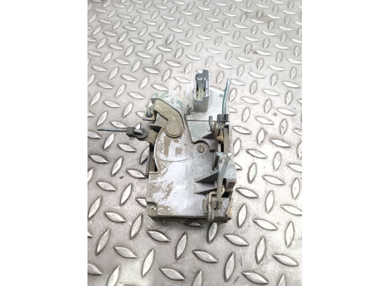 Замок двери передней правой к Peugeot 406