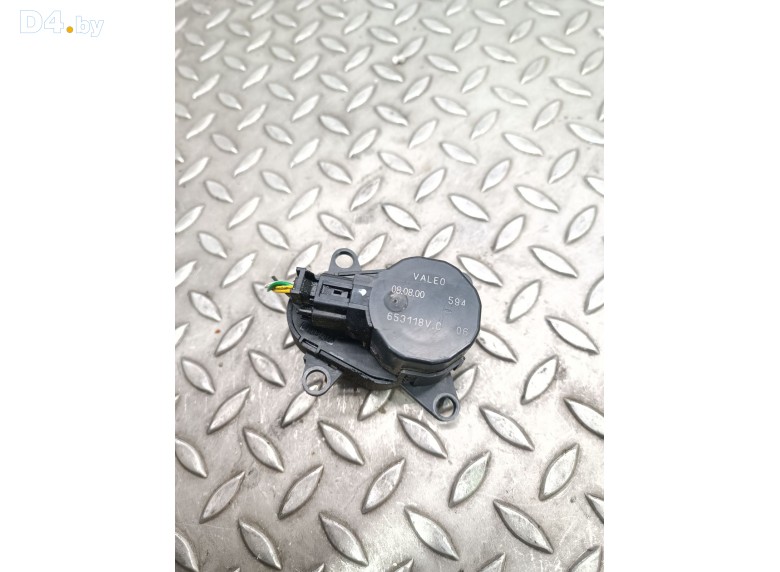 Моторчик заслонки печки к Peugeot 406 undefined г.