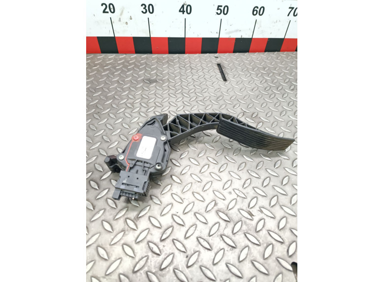 Педаль газа к Opel Astra, 2012г.