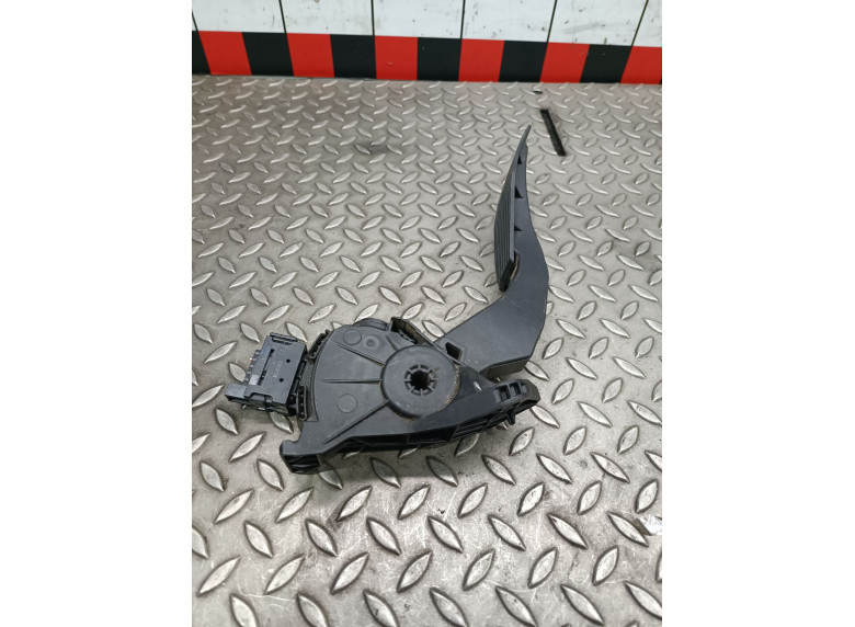 Педаль газа к Opel Astra, 2012г.