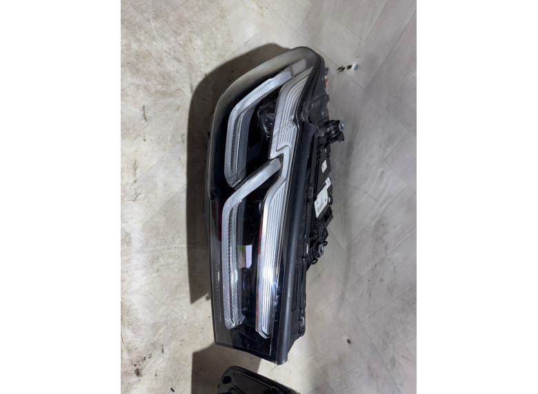 Фара передняя (комплект) к BMW M5 F90, 2022г.