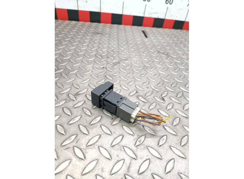 Кнопка аварийной сигнализации к Peugeot 406