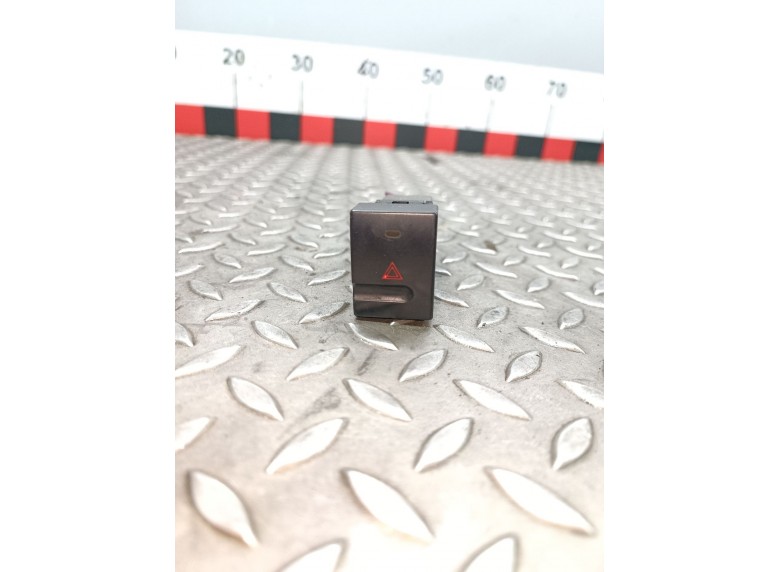 Кнопка аварийной сигнализации к Кнопка аварийной сигнализации к Peugeot 406 undefined г. 406