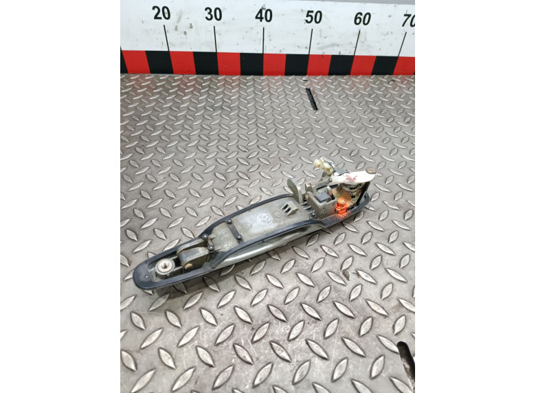 Ручка наружная передняя правая к Toyota Previa, 2000г.