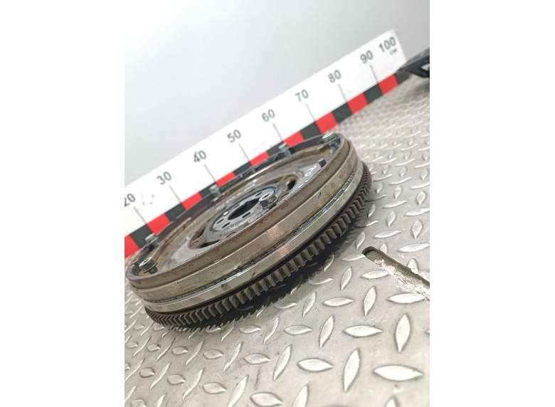 Маховик к Volkswagen Passat, 2001г.