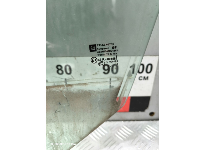 Стекло двери передней левой к Opel Astra, 2012г.