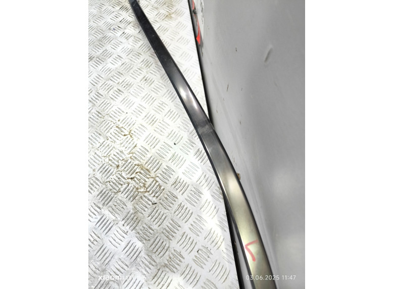 Молдинг крыши к Mercedes E W210, 1998г.