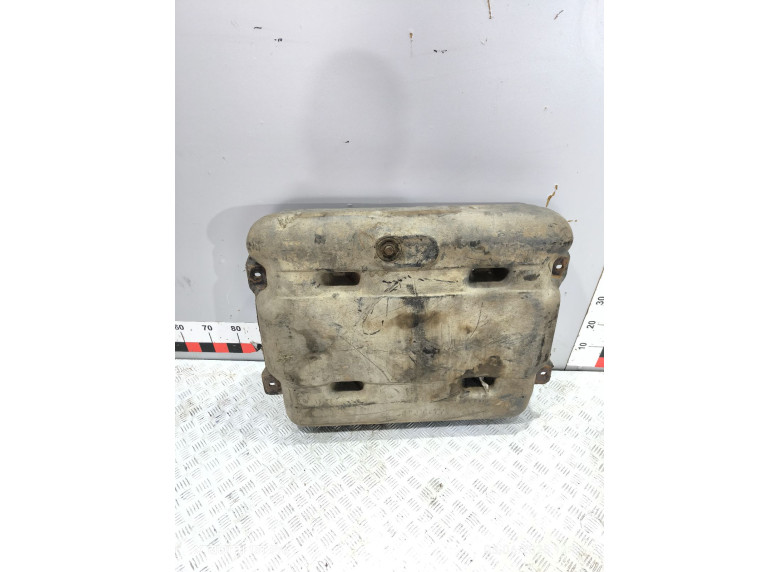 Бак топливный к Mercedes 100, 1992г.