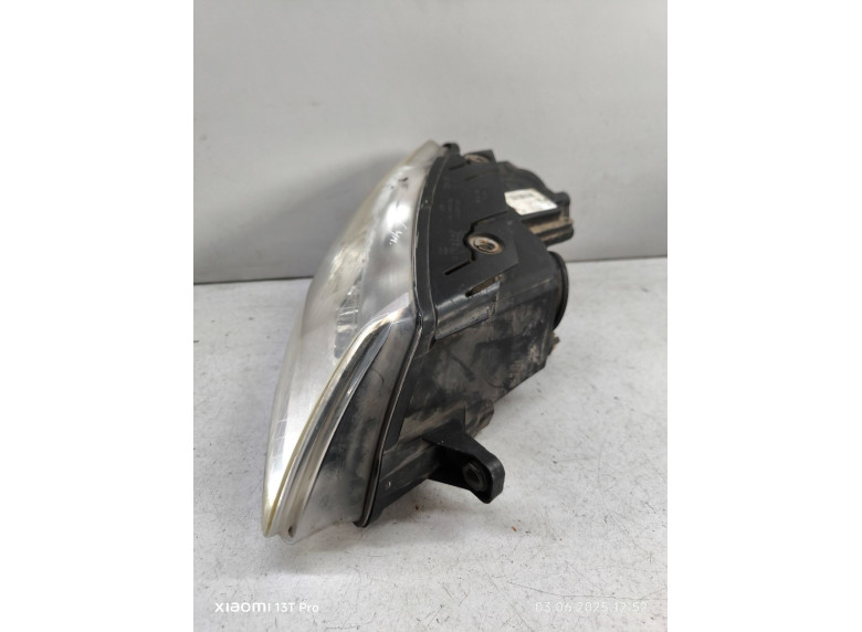 Фара правая к Volkswagen Passat, 2006г.