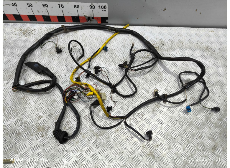 Проводка двигателя к Volkswagen Transporter, 1996г.