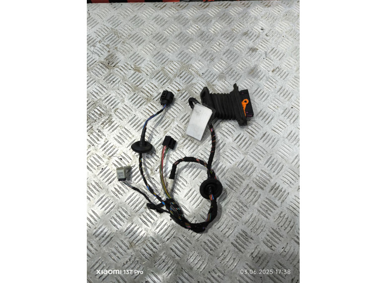 Проводка двери передней правой к Skoda Fabia, 2008г.